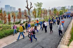 广西梧州供电局快乐健步走健康迎新年