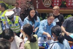 云南师宗：心有猛虎 细嗅蔷薇的供电所女安全员
