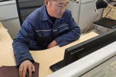 南方电网云南曲靖会泽供电局退伍军人孙先玉始终保持军人作风